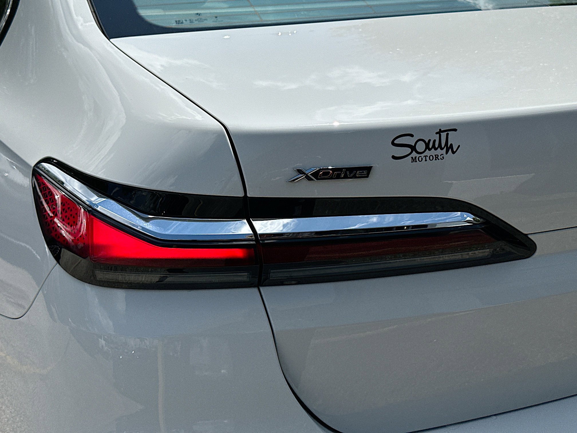 Used 2024 BMW 750e xDrive AWD/4WD image 33