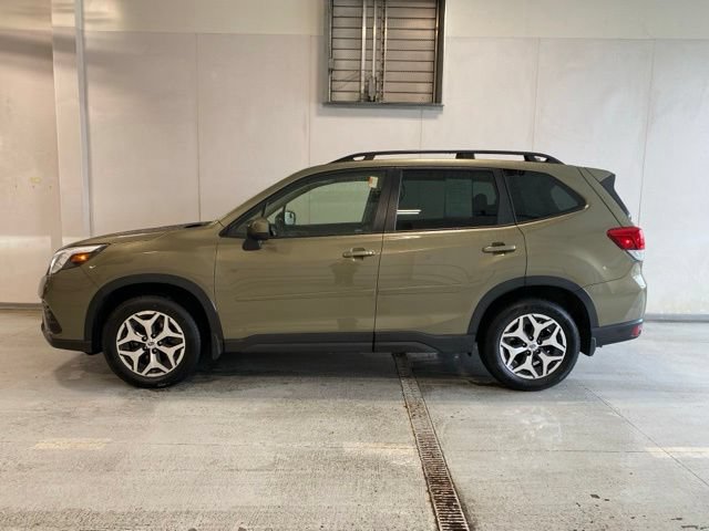 Used 2022 Subaru Forester Premium AWD/4WD image 9