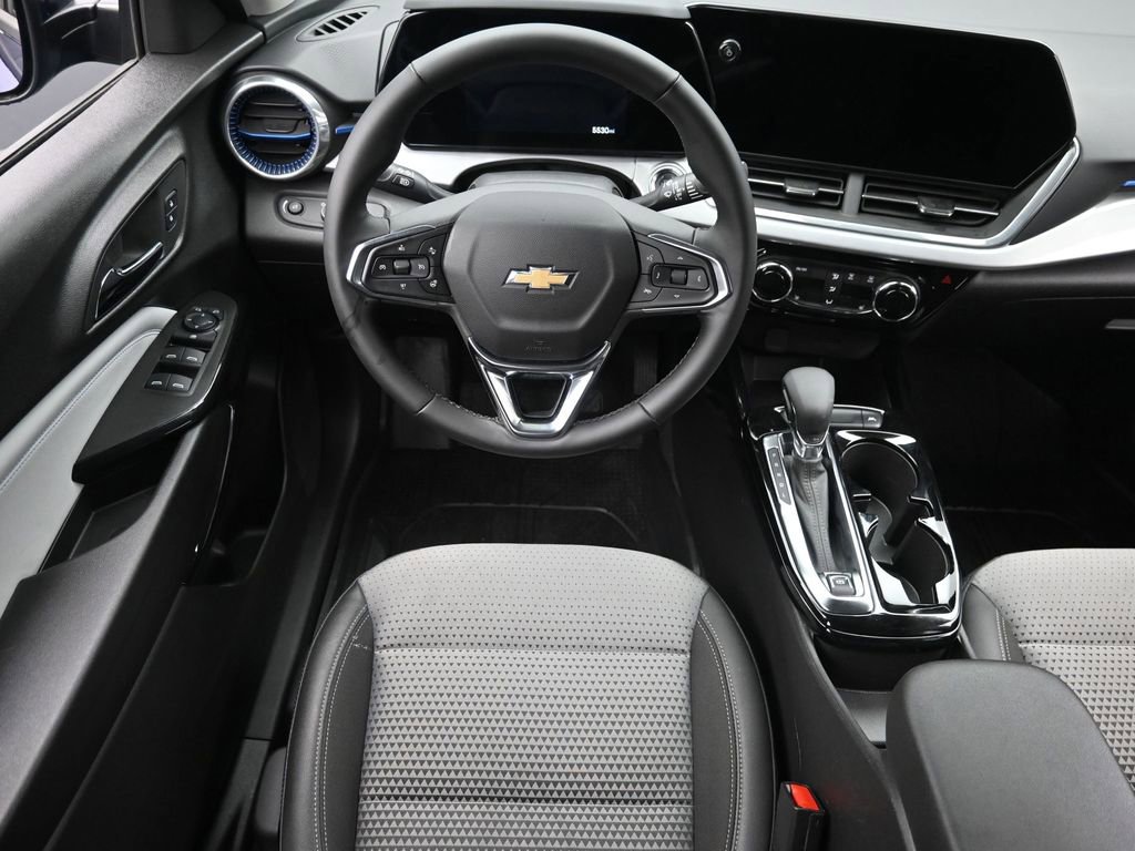 Used 2024 Chevrolet Trax LT w/ Driver Confidence Package image 11