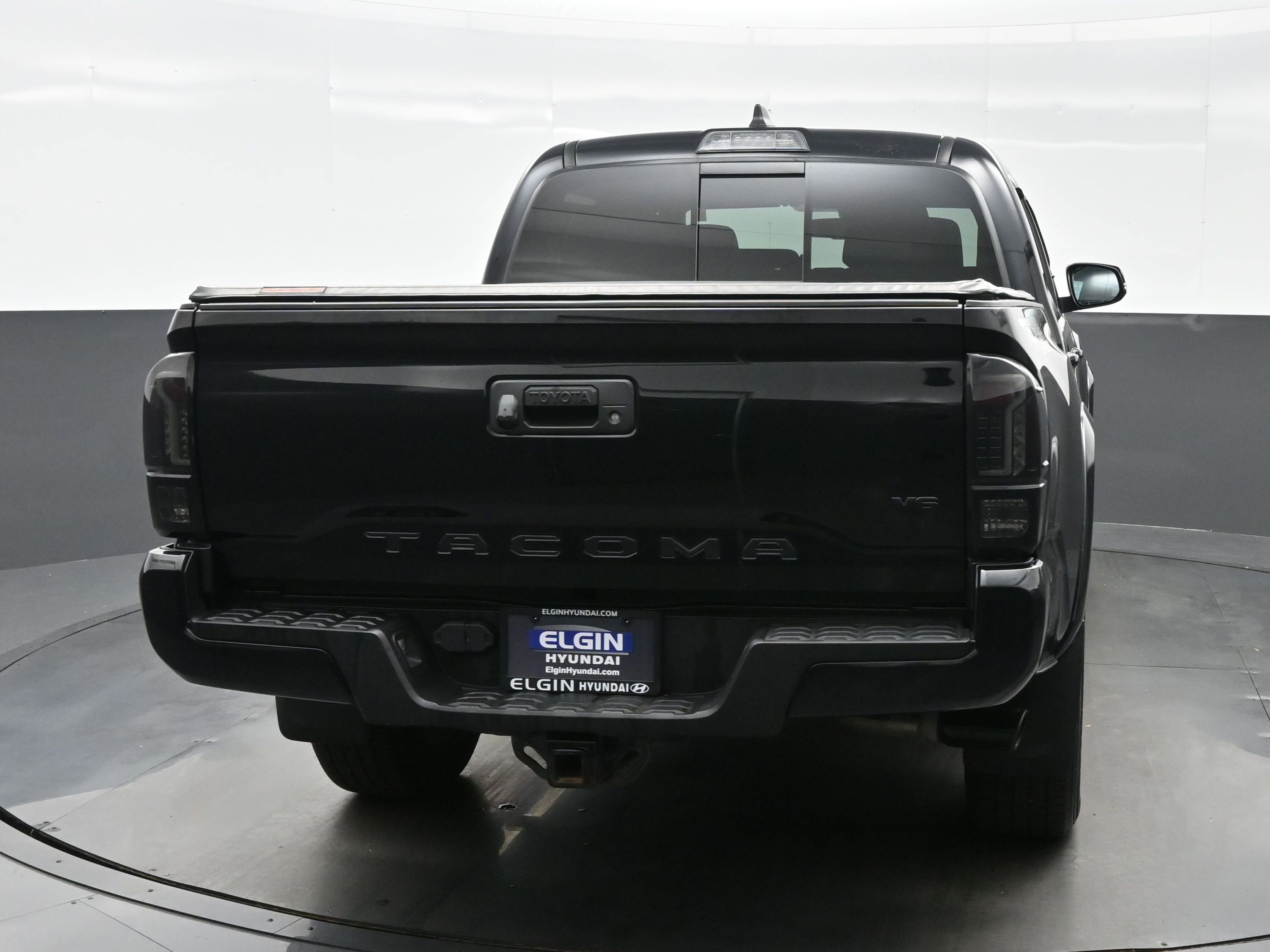 Used 2020 Toyota Tacoma TRD Sport image 5