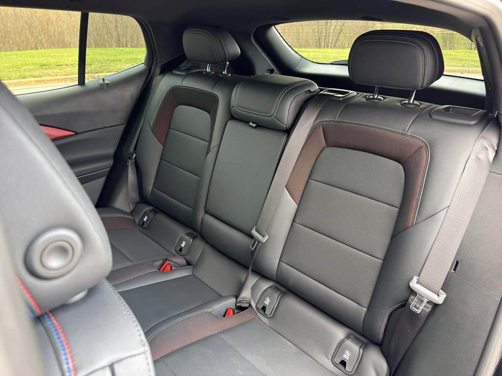 Used 2024 Chevrolet Equinox EV RS FWD image 34