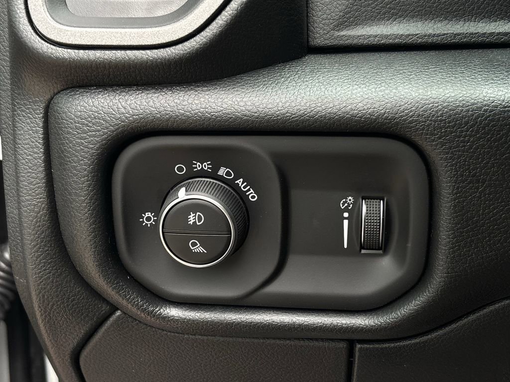 New 2026 RAM 2500 Tradesman AWD/4WD image 24