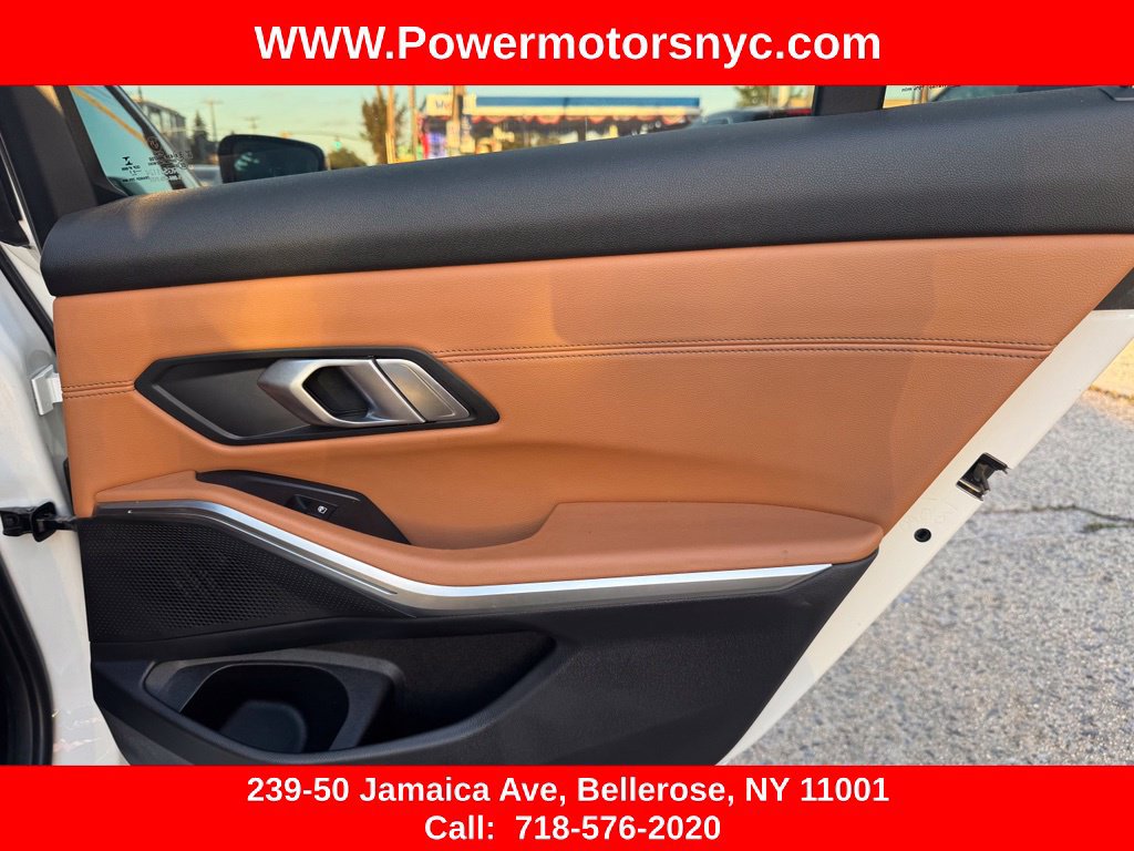 Used 2021 BMW 330i xDrive Sedan w/ Premium Package AWD/4WD image 27
