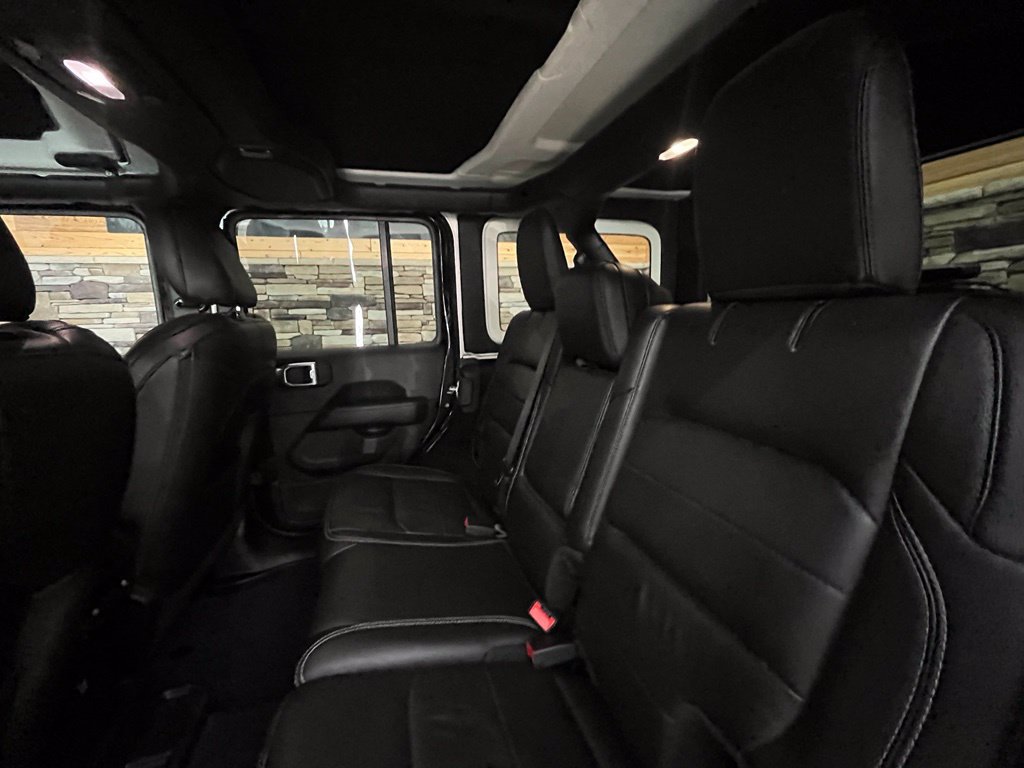 Used 2018 Jeep Wrangler Unlimited Sahara w/ Cold Weather Group AWD/4WD image 39