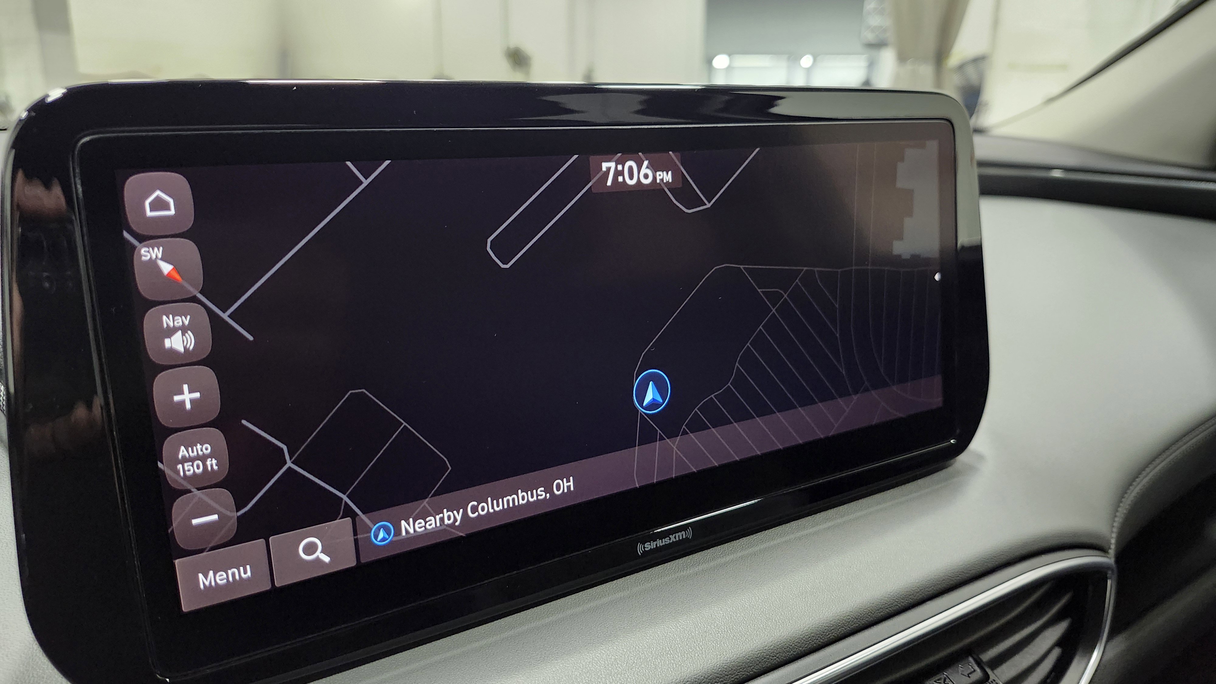 Used 2023 Hyundai Santa Fe SEL image 2