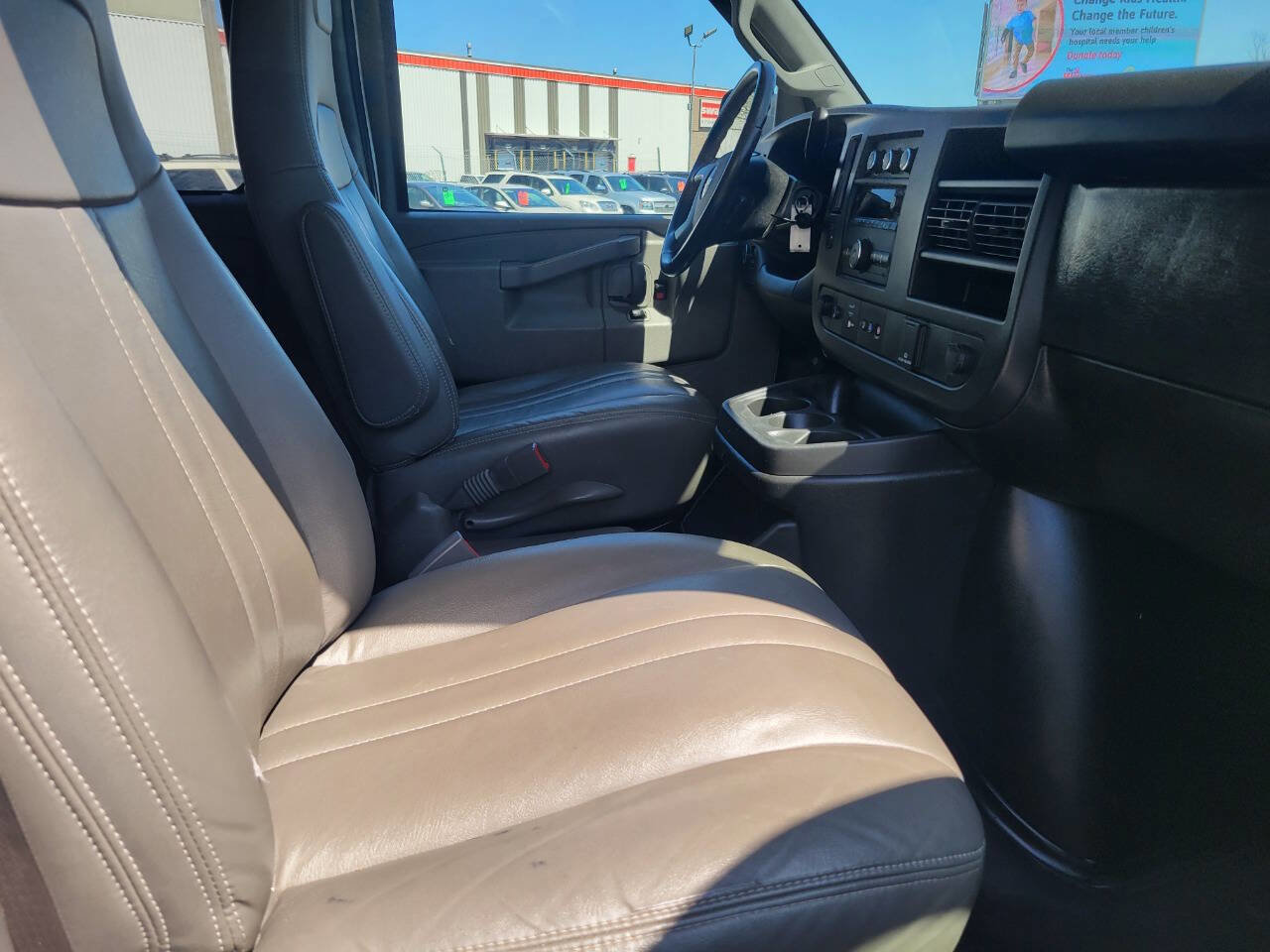 Used 2019 Chevrolet Express 3500 LS RWD image 28