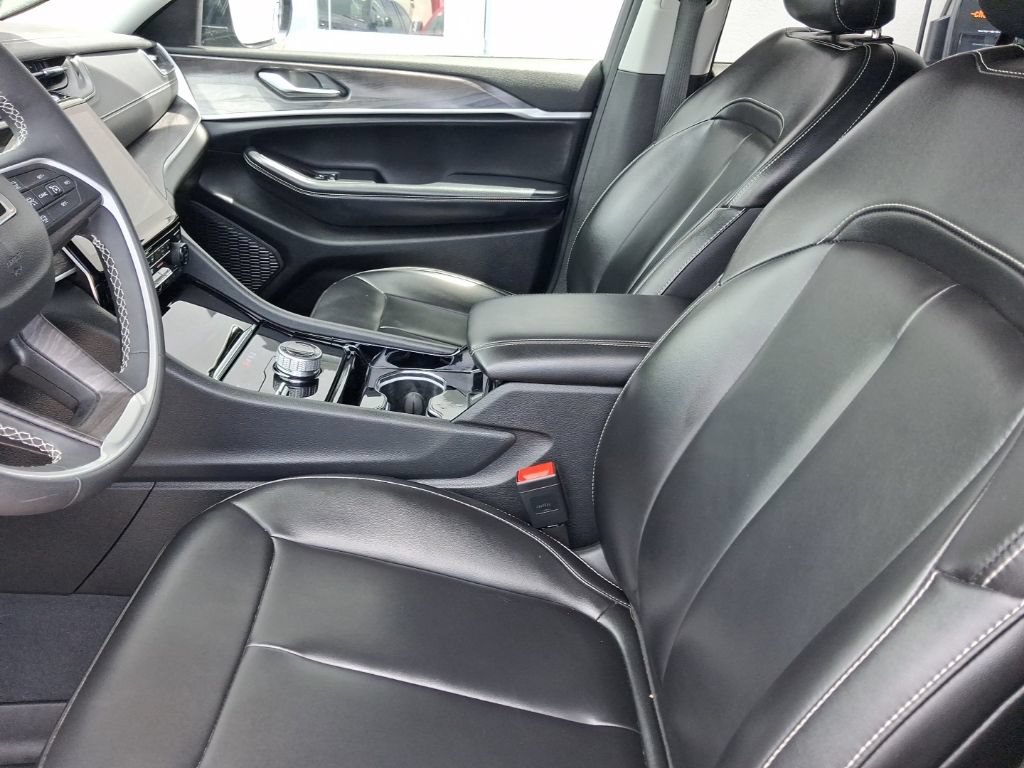 Certified 2023 Jeep Grand Cherokee Limited AWD/4WD image 15
