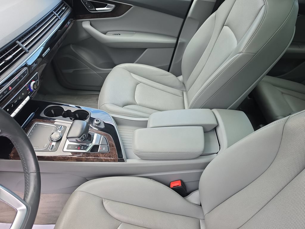 Used 2019 Audi Q7 3.0T Premium Plus w/ Premium Plus Package AWD/4WD image 25