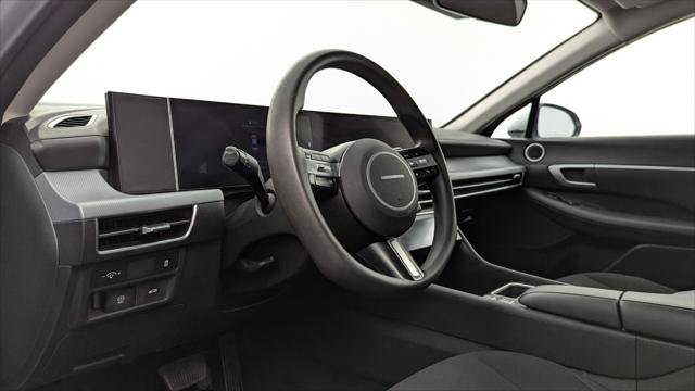 Used 2025 Hyundai Sonata SEL FWD image 23
