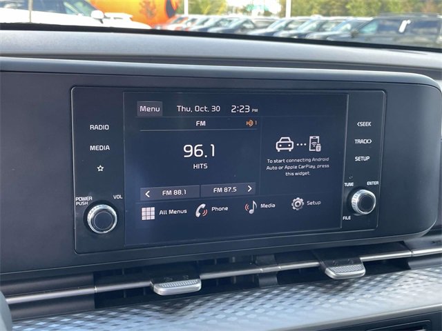 Used 2023 Kia Carnival LX image 23