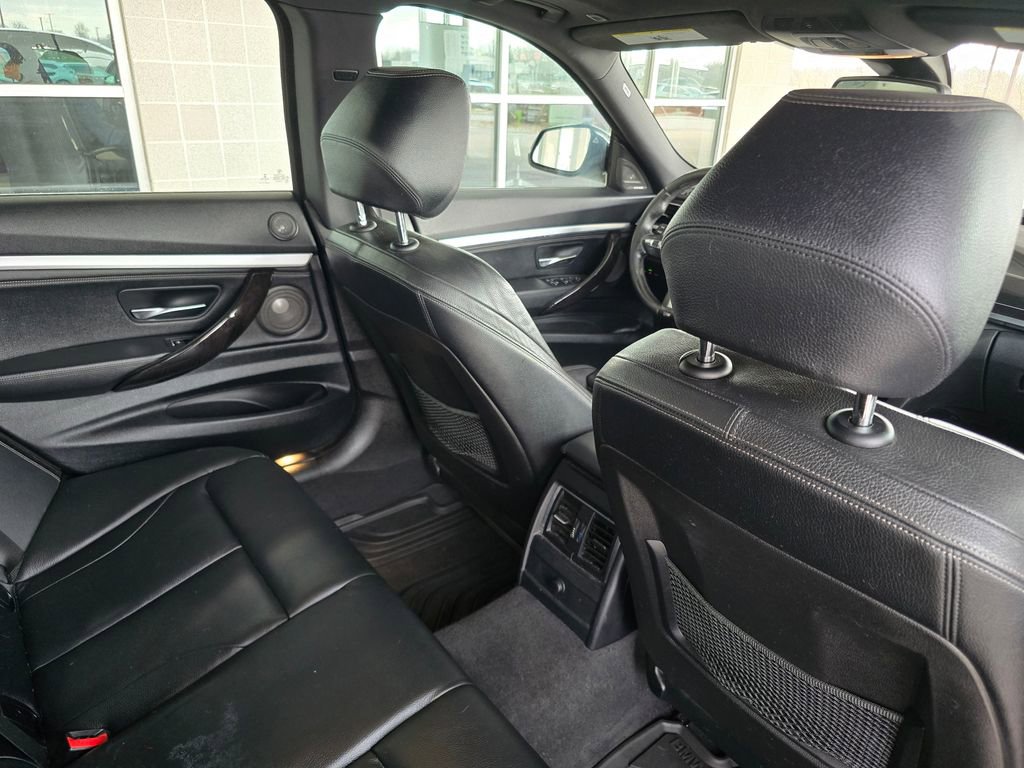 Used 2018 BMW 340i Gran Turismo xDrive image 17