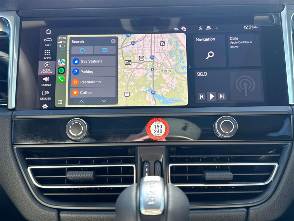 Used 2025 Porsche Macan image 22