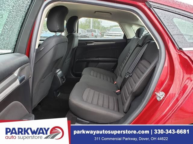 Used 2019 Ford Fusion SE FWD image 13