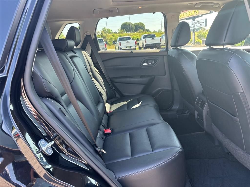 Used 2023 Nissan Rogue SL w/ SL Premium Package FWD image 14
