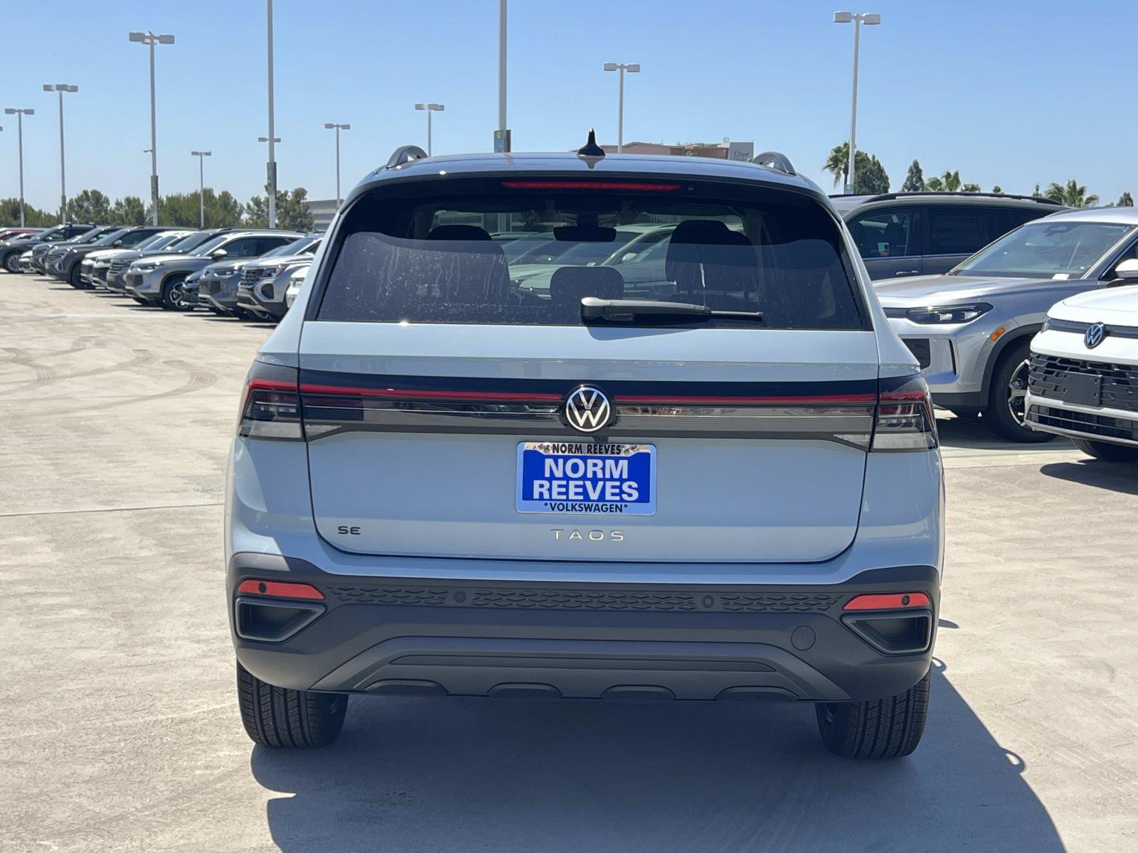 New 2026 Volkswagen Taos SE FWD image 26