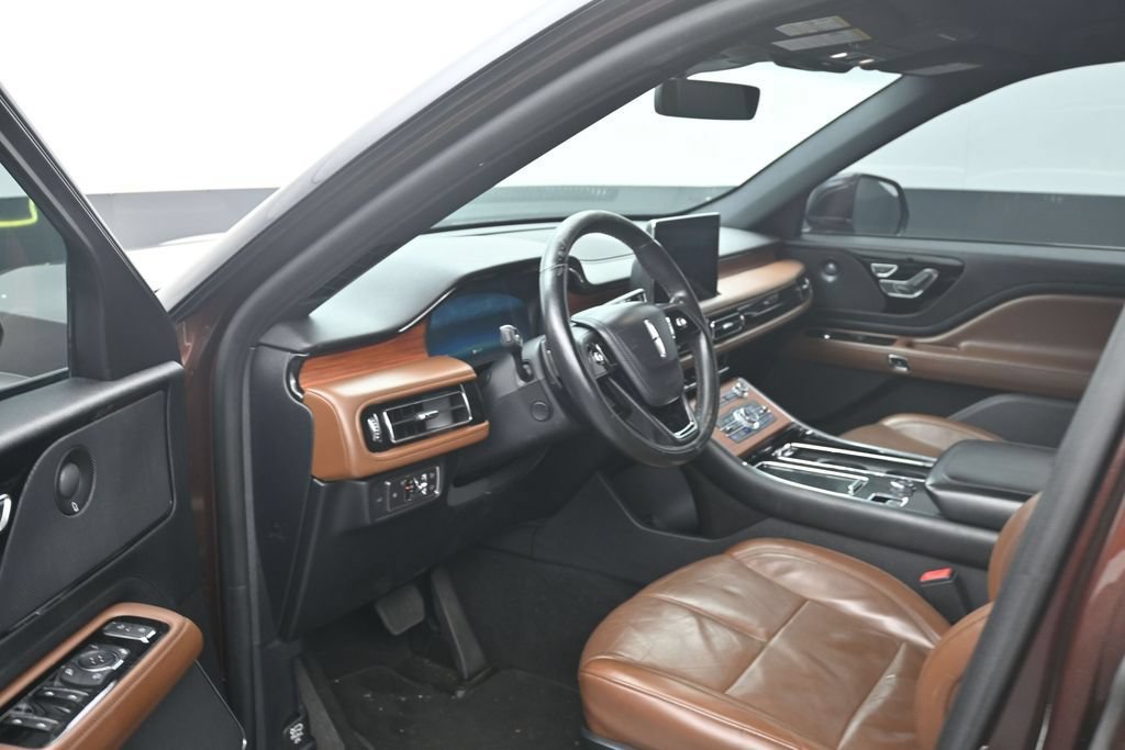 Used 2020 Lincoln Aviator Reserve w/ Elements Package Plus RWD image 10