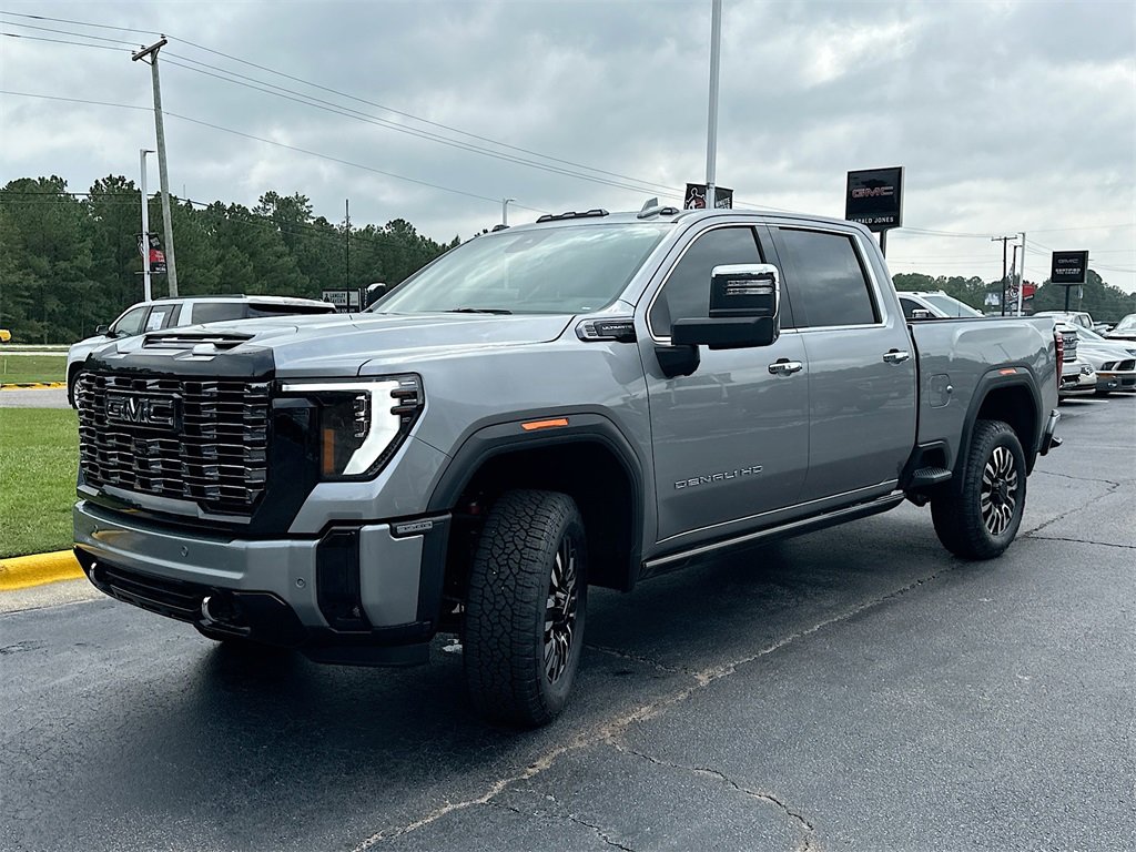New 2025 GMC Sierra 3500 Denali Ultimate image 2