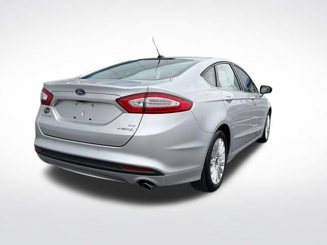 Used 2016 Ford Fusion SE FWD image 16
