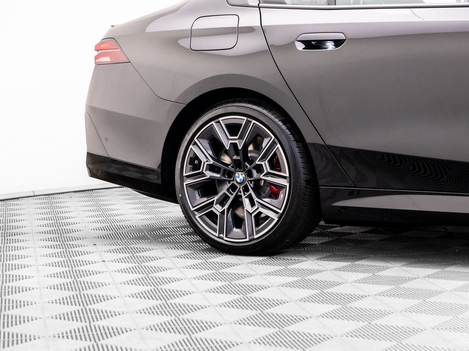New 2026 BMW i5 M60 AWD/4WD image 36