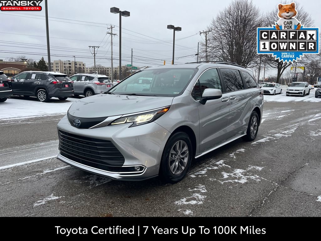 Certified 2023 Toyota Sienna XLE image 1