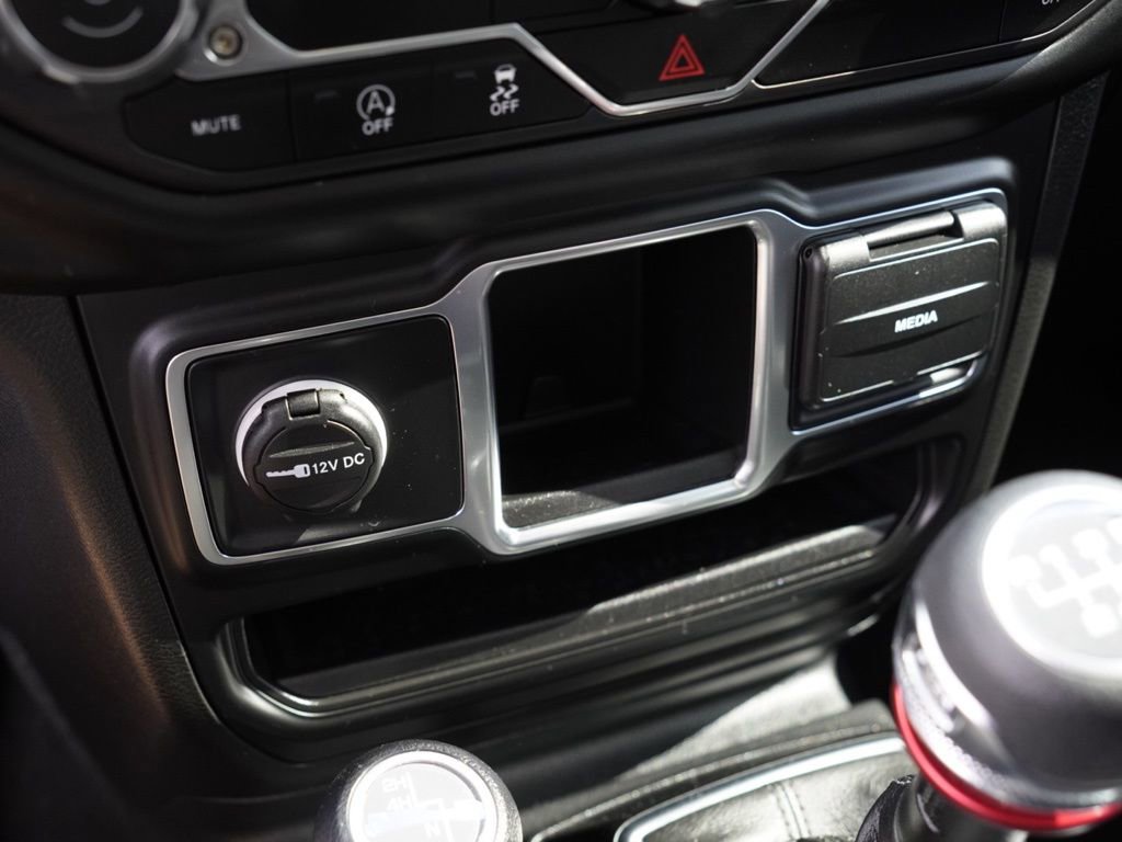 Used 2023 Jeep Wrangler Sport image 15