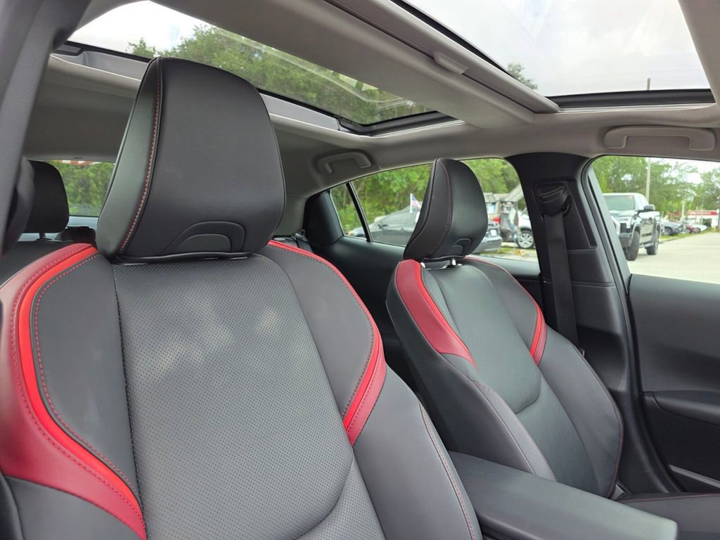 Used 2024 Toyota Prius Prime FWD image 15