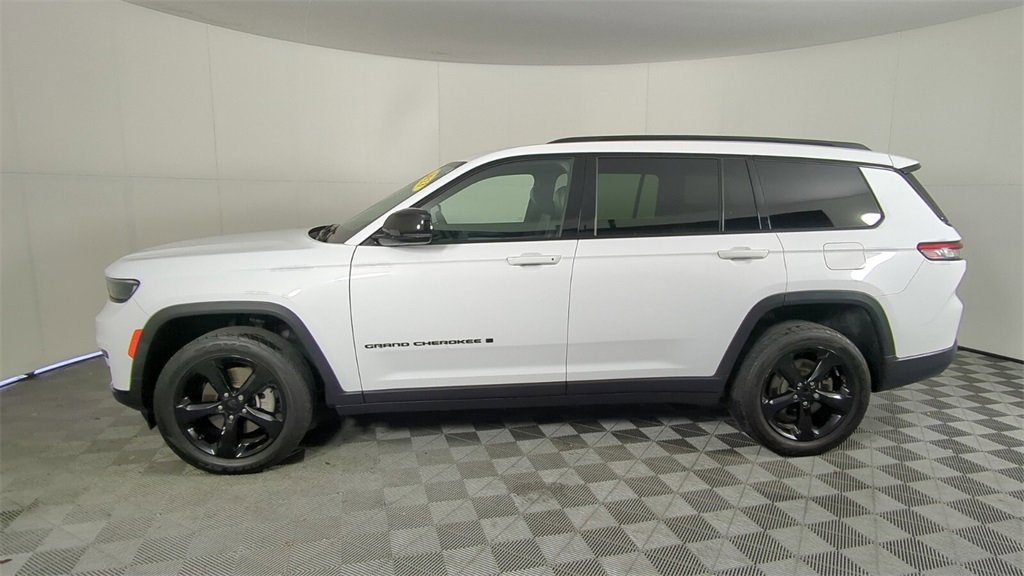 Certified 2023 Jeep Grand Cherokee L Laredo image 8
