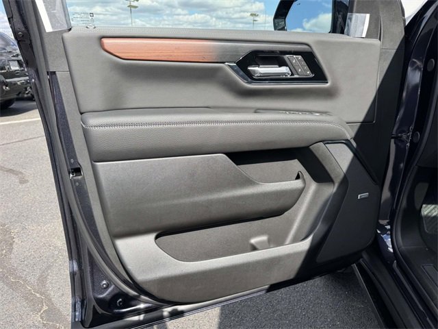 New 2026 GMC Yukon XL Denali image 5