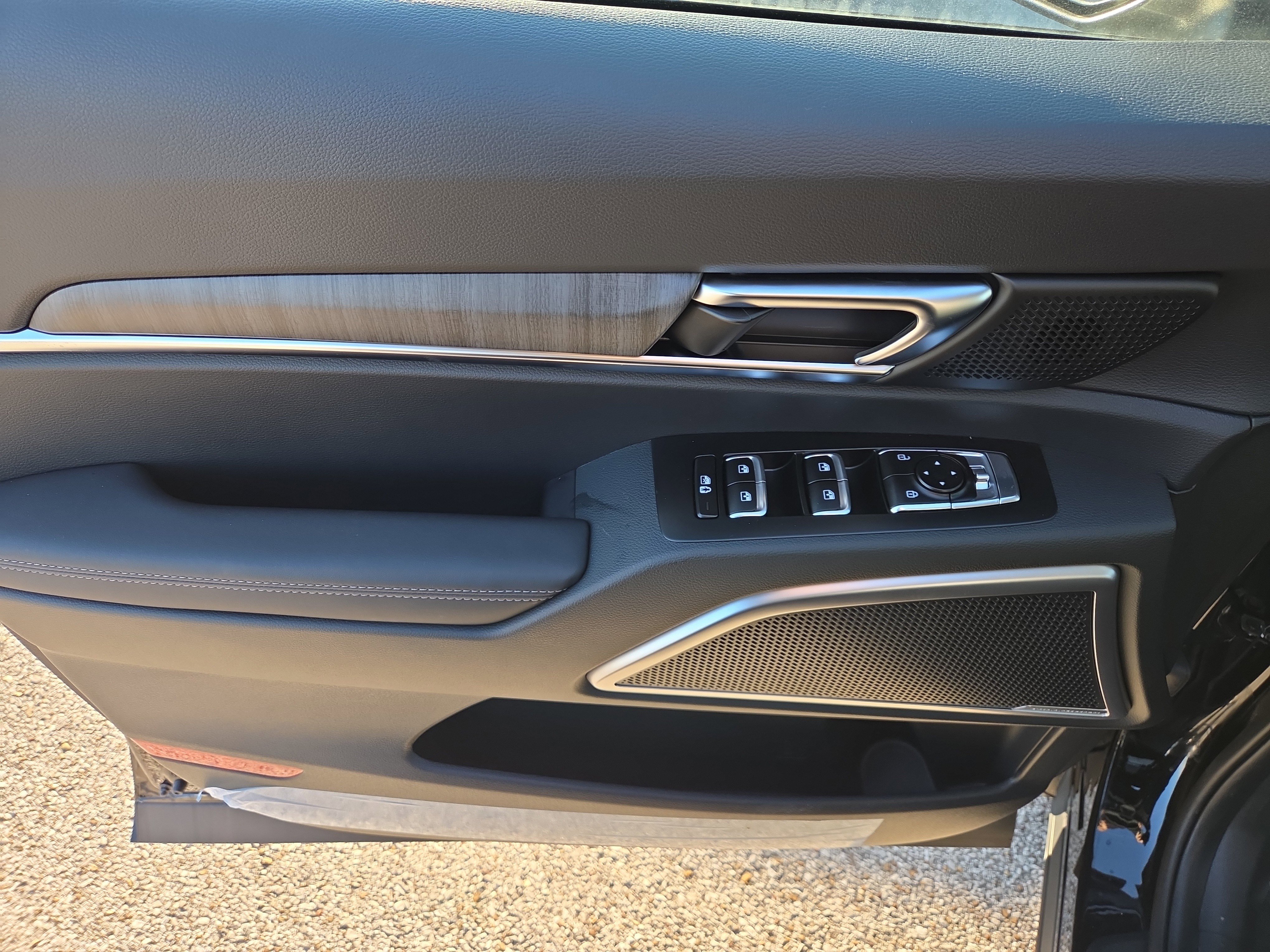 New 2025 Kia Telluride EX w/ EX Captain's Chair Package image 5