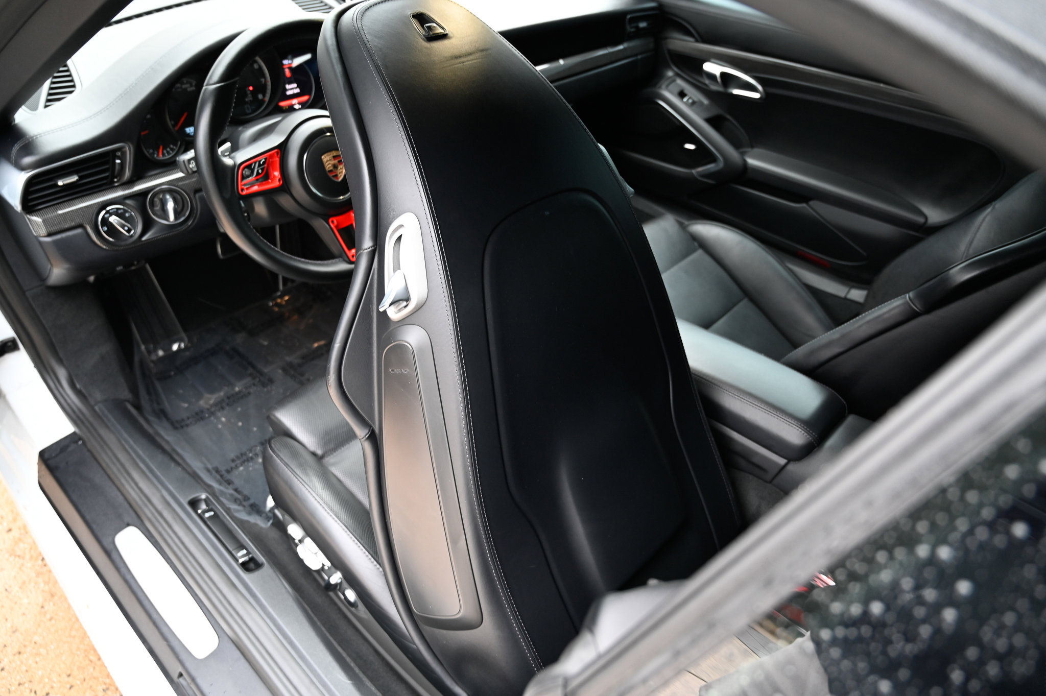 Used 2019 Porsche 911 Turbo S image 21