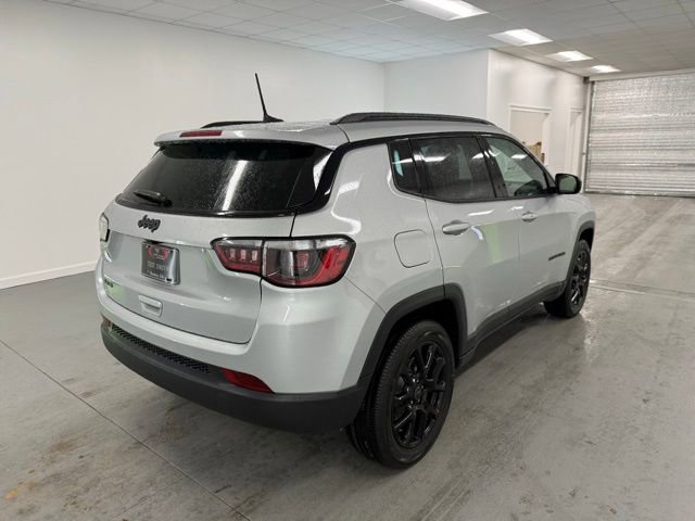 New 2026 Jeep Compass Latitude image 6