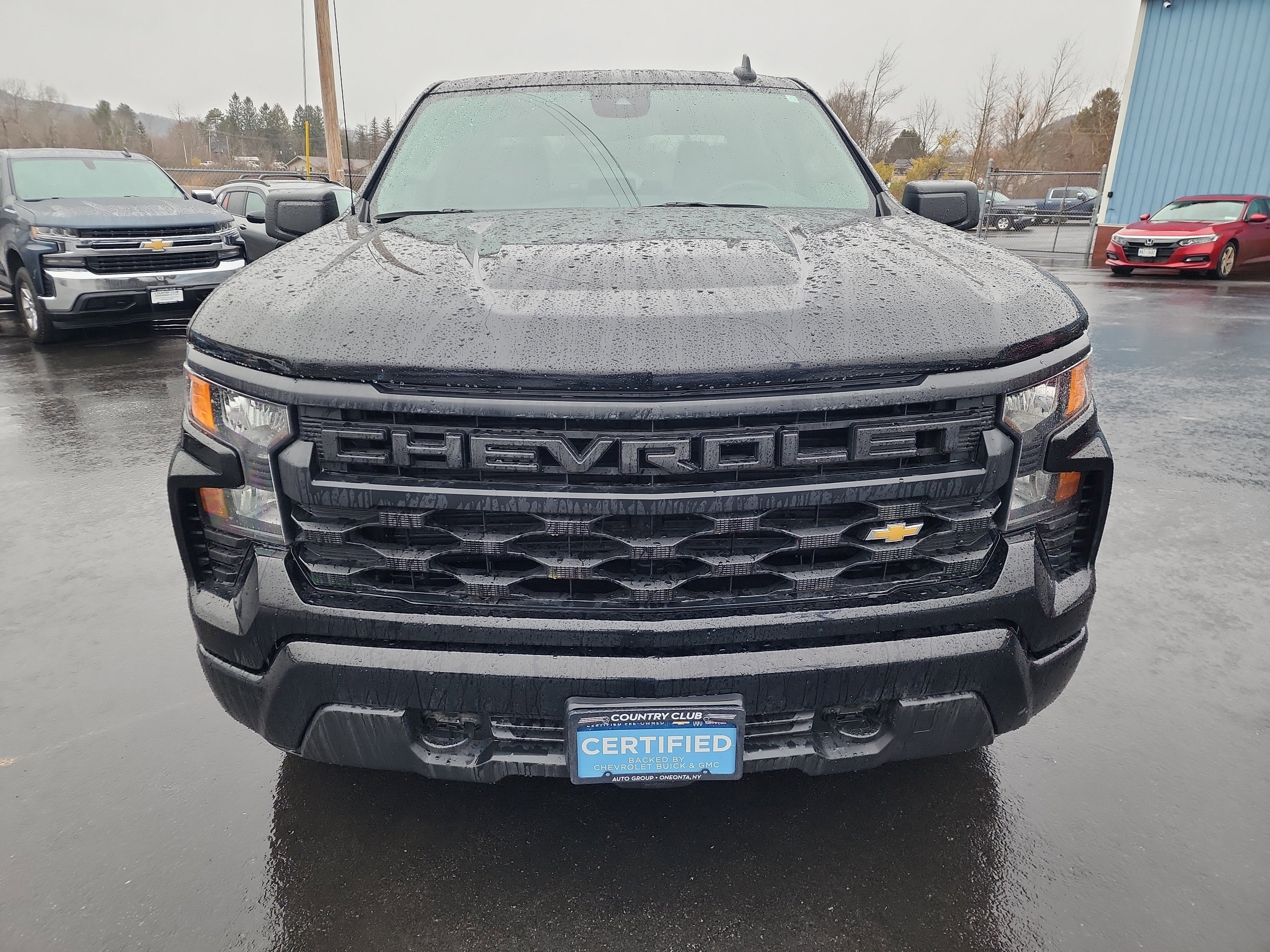 Used 2023 Chevrolet Silverado 1500 Custom image 3