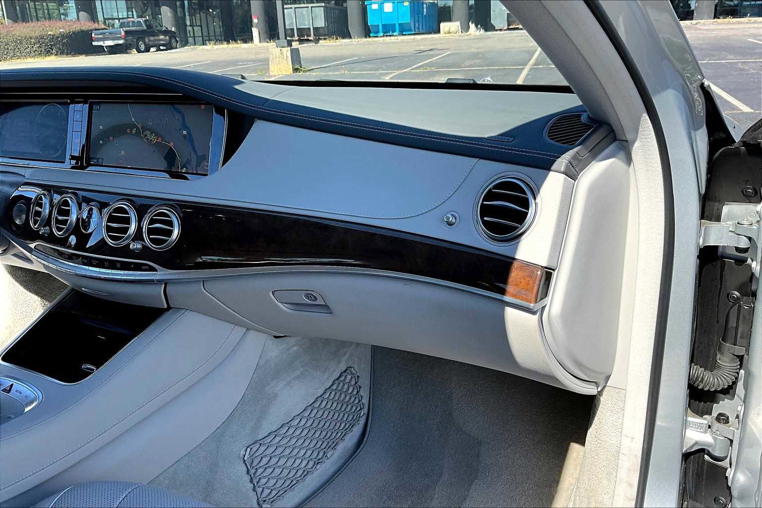 Used 2015 Mercedes-Benz S 550 Sedan image 19