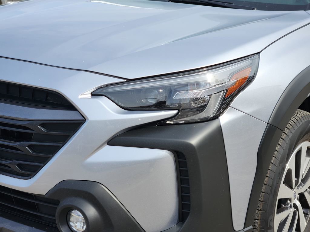 Used 2025 Subaru Outback Premium image 5