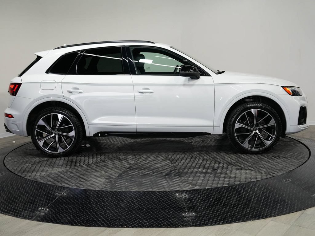 Used 2023 Audi SQ5 Premium Plus w/ Premium Plus Package AWD/4WD image 5