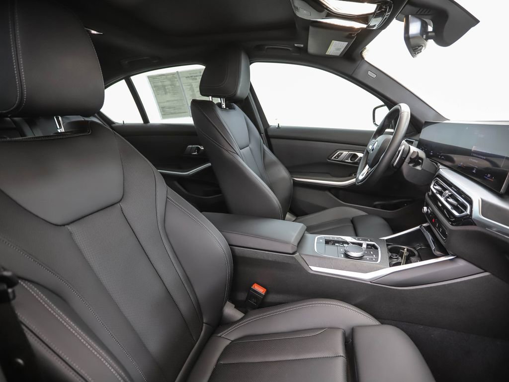 Certified 2023 BMW 330i xDrive Sedan w/ Premium Package image 31