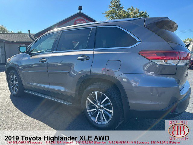 Used 2019 Toyota Highlander XLE image 4