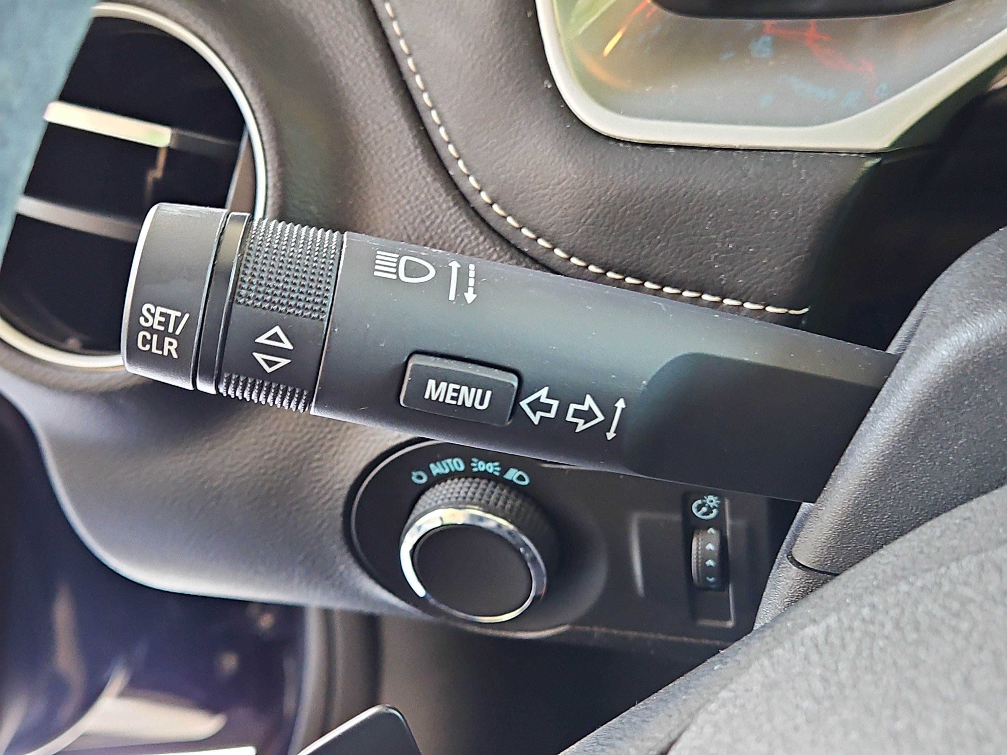 Used 2015 Chevrolet Camaro LS RWD image 26
