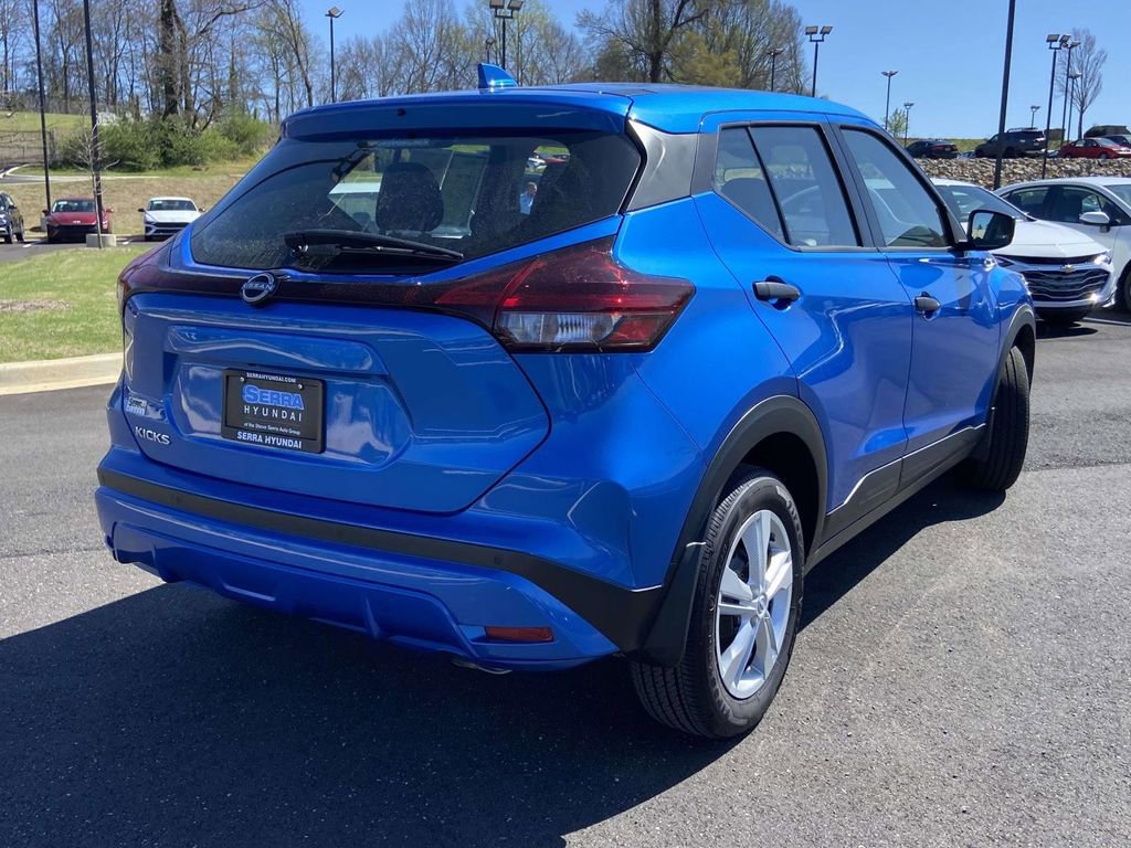 Used 2025 Nissan Kicks Play S image 3