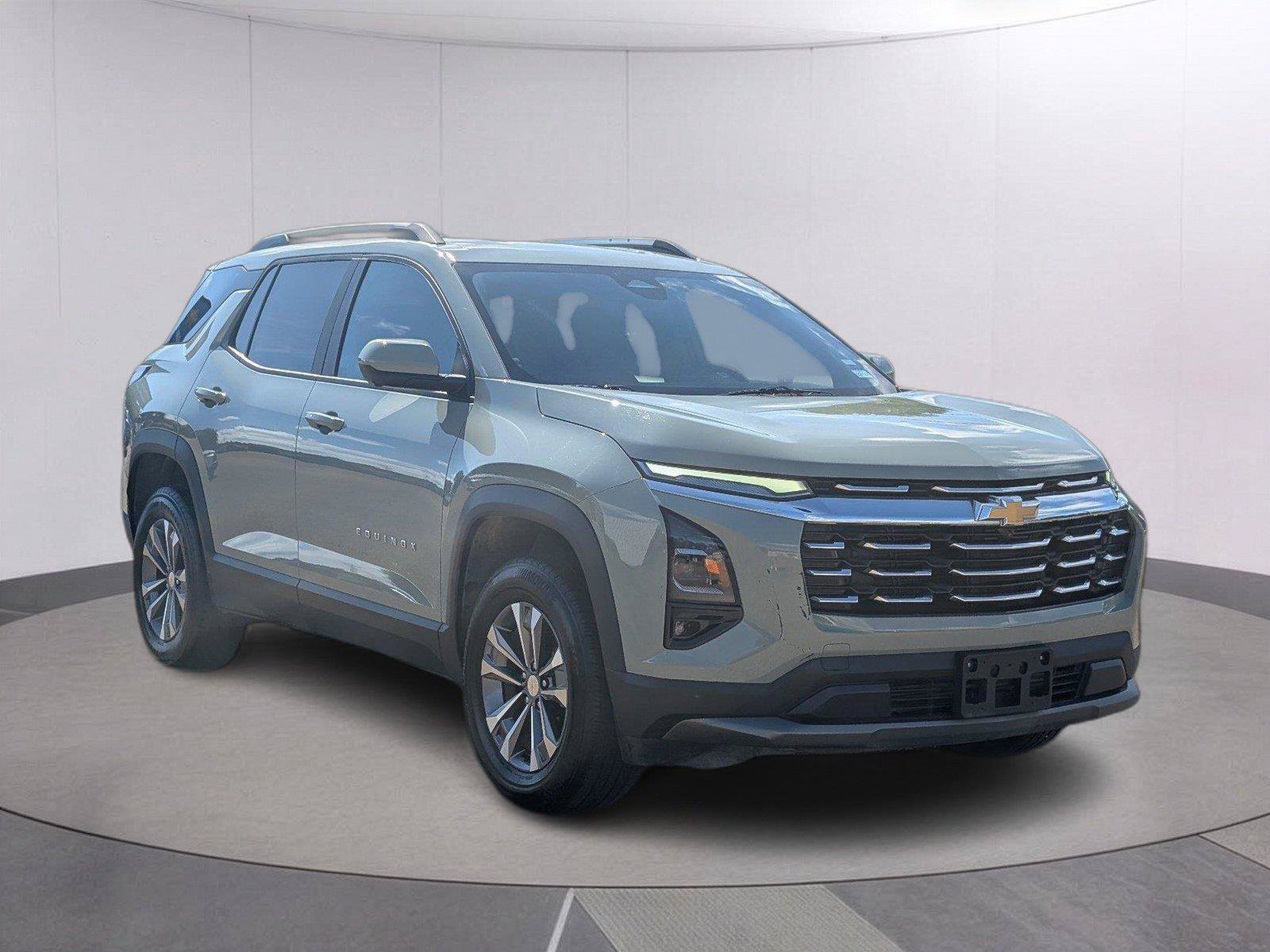 Used 2025 Chevrolet Equinox LT w/ Convenience Package II FWD image 7