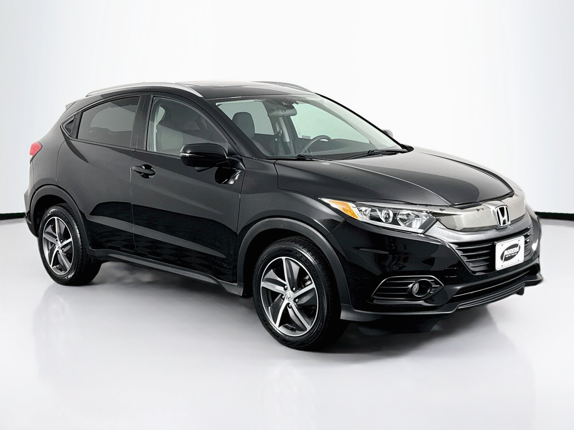 Used 2022 Honda HR-V EX image 2