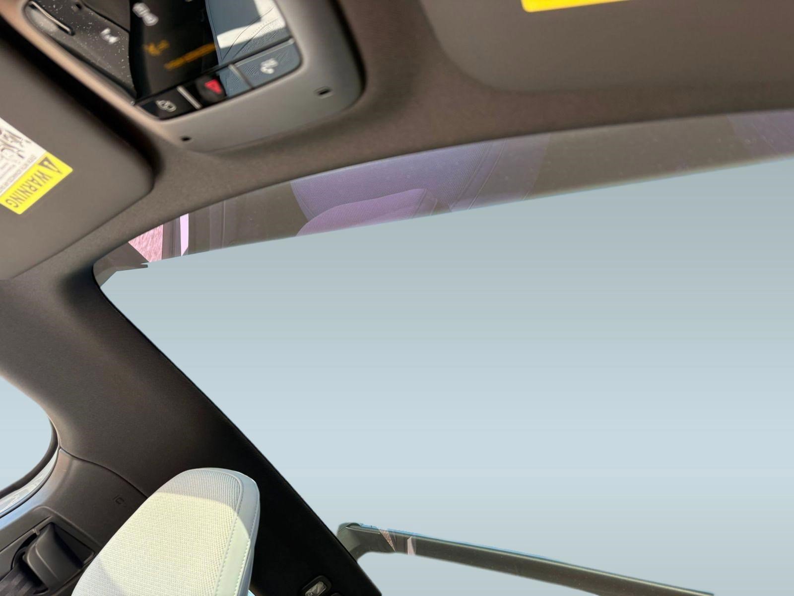 New 2026 Volvo EX30 Ultra w/ Climate Package image 14