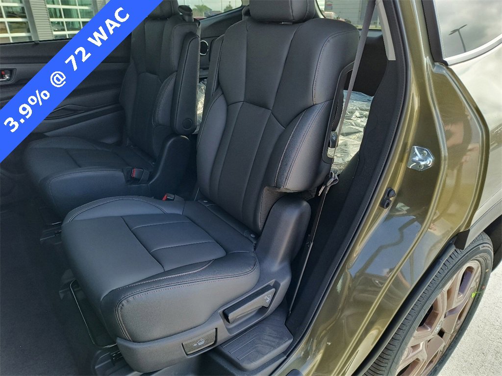 Used 2025 Subaru Ascent Bronze Edition image 17