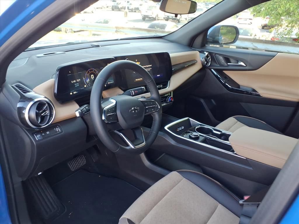 New 2026 Chevrolet Equinox ACTIV FWD image 11