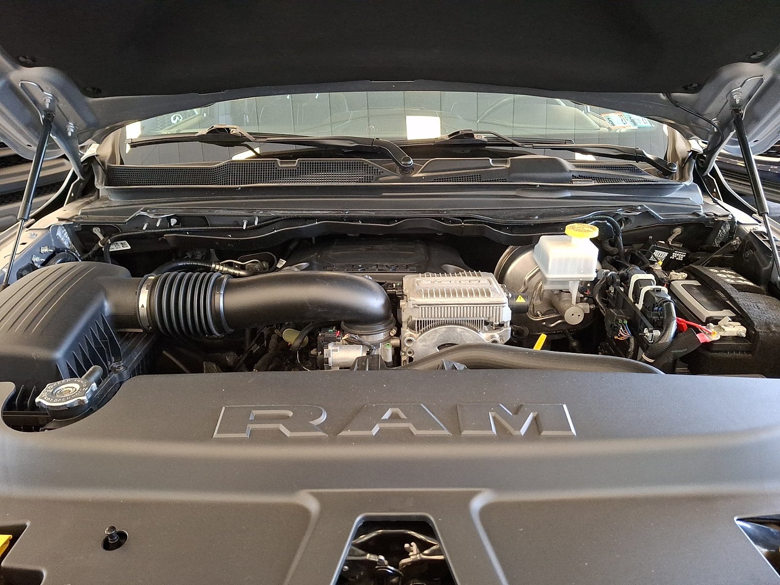 Certified 2024 RAM 1500 Limited w/ Night Edition AWD/4WD image 29
