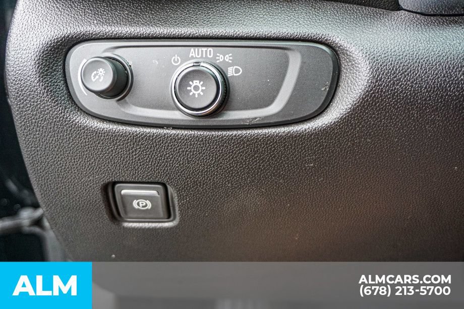 Used 2025 Chevrolet Blazer LT FWD image 46