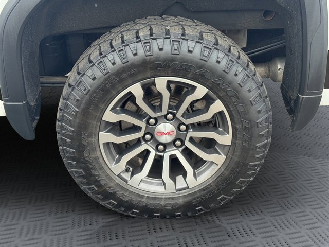 Used 2022 GMC Sierra 1500 AT4 w/ AT4 Premium Package image 31