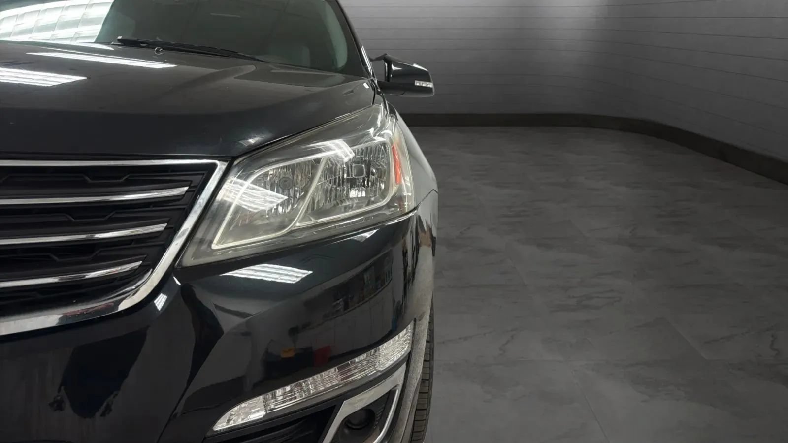 Used 2015 Chevrolet Traverse LT FWD image 29