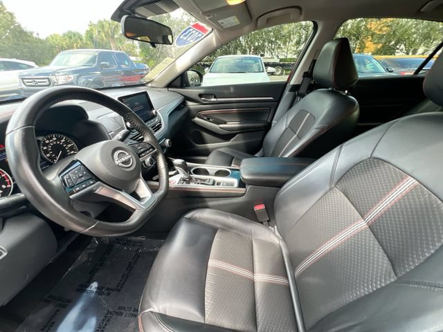 Used 2023 Nissan Altima 2.5 SR AWD/4WD image 14