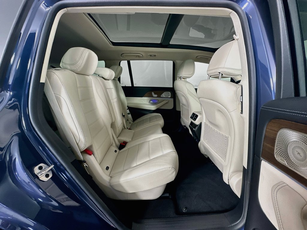 Used 2024 Mercedes-Benz GLS 450 4MATIC image 29